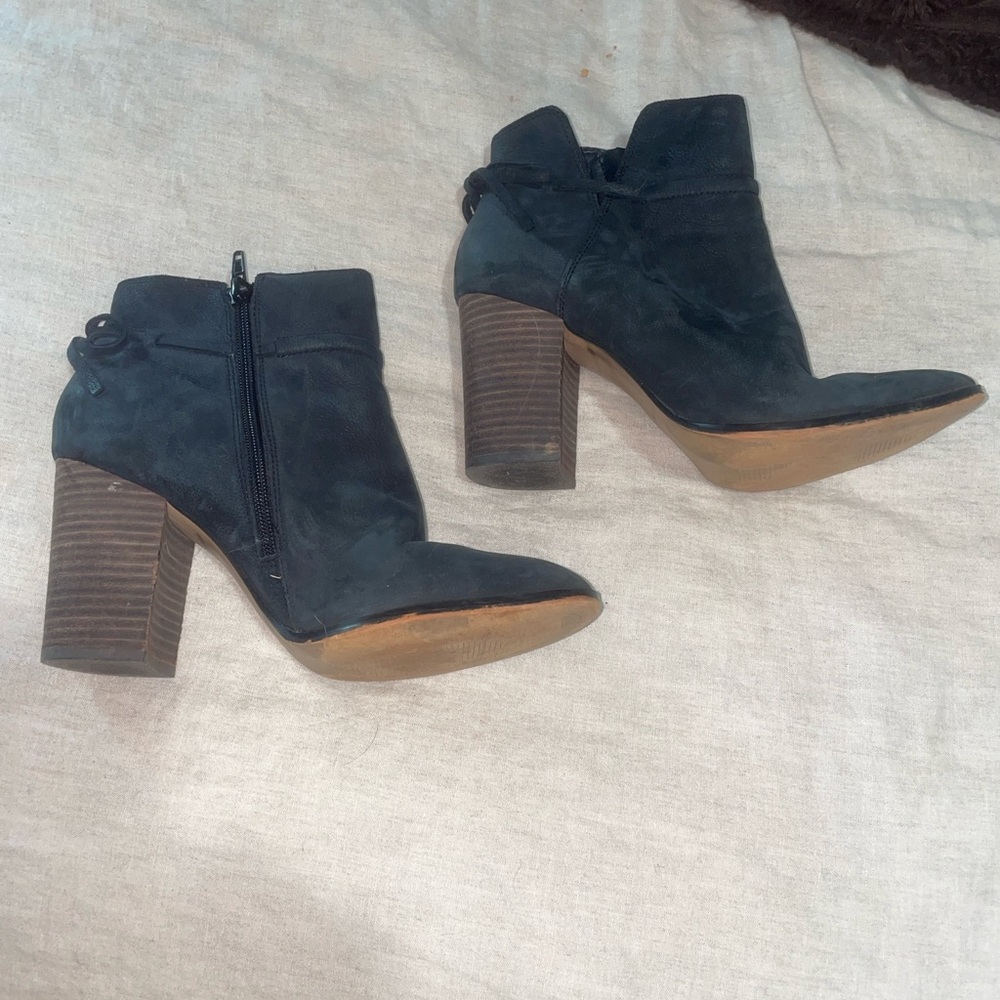 Gibson Latimer Black Heeled Ankle Boots